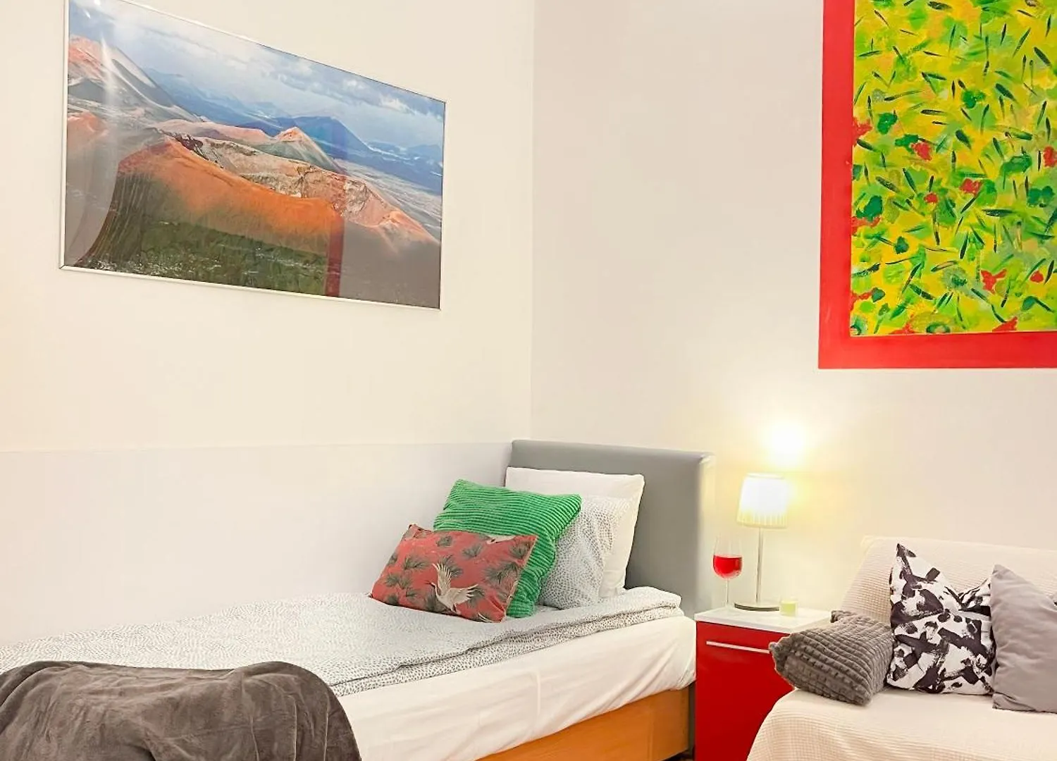 Quiet Apartment In Central Krakow, Main Station