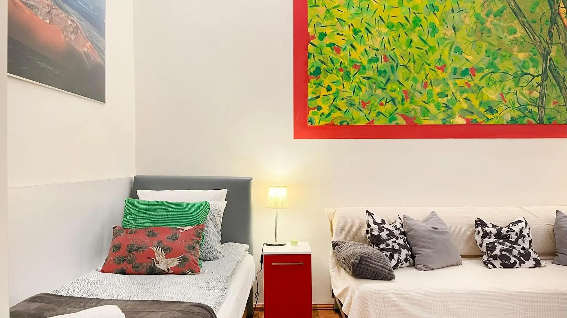 Quiet Apartment In Central Krakow, Main Station Poland