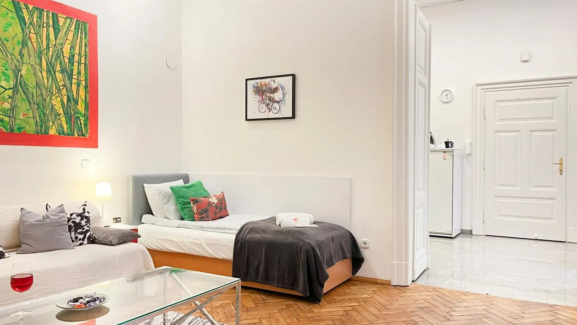 Quiet Apartment In Central Krakow, Main Station Poland