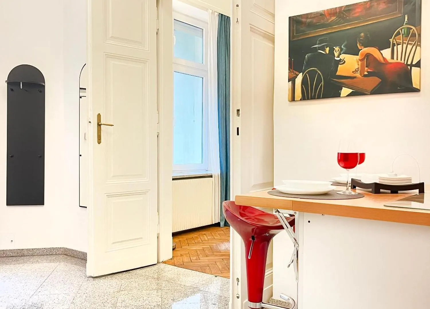 Quiet Apartment In Central Krakow, Main Station